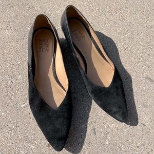 Naturalizer suede/leather pointed toe flats size 9.5